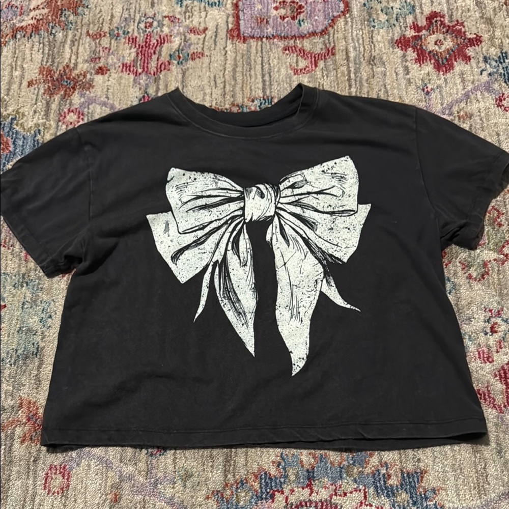 Inspire Black and White Short Sleeve Tee with Bow Graphic